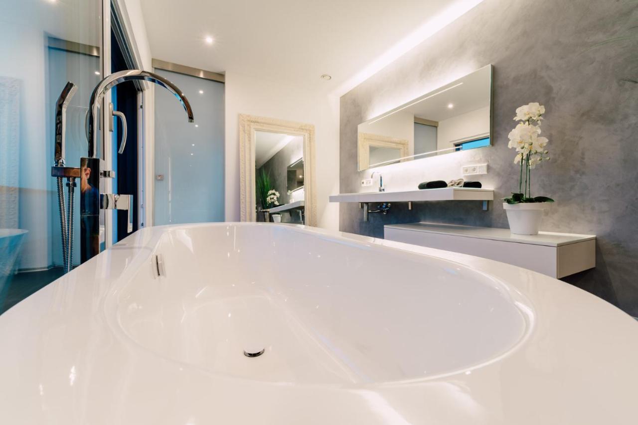 Traumblick Trifft Luxus! Apartment Weitersburg Ngoại thất bức ảnh